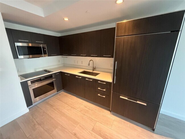 Photo - 45 SW 9th St Unit 2504