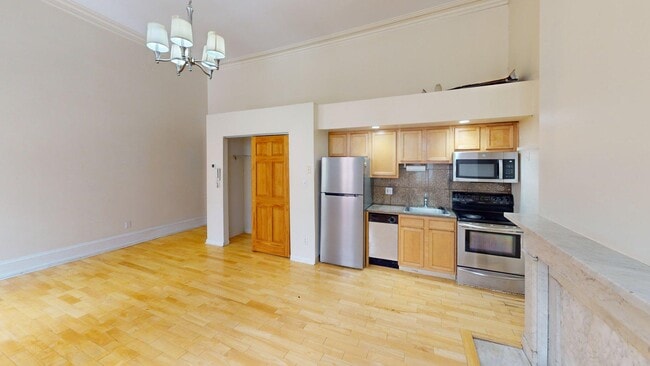 Building Photo - 1814 Spruce St Unit 2F