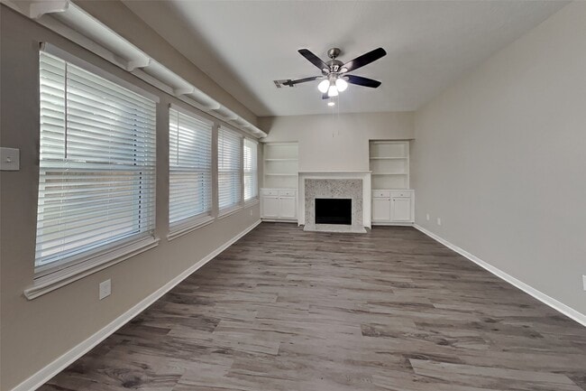 1021 Glenview Dr