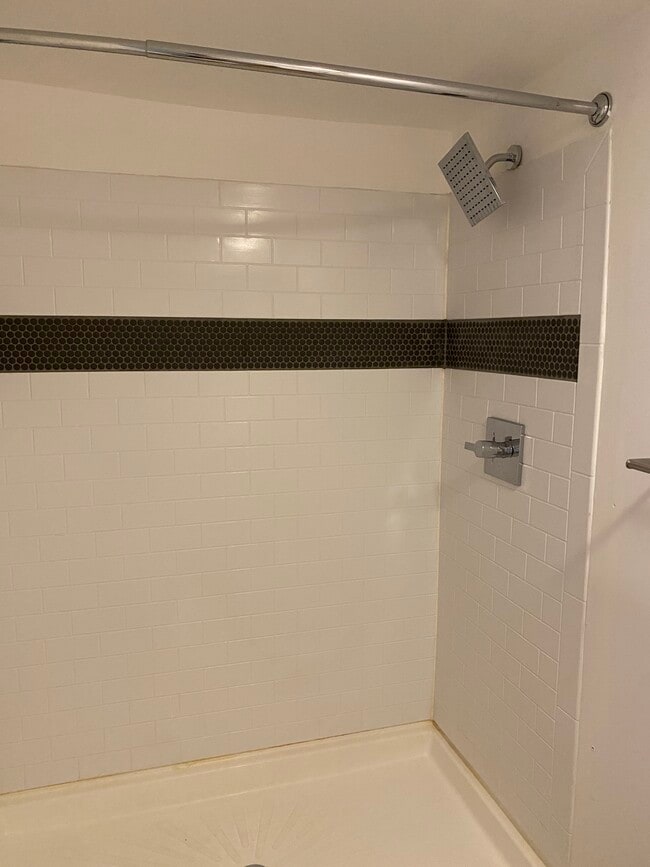 Photo - 1715 Locust St Unit G