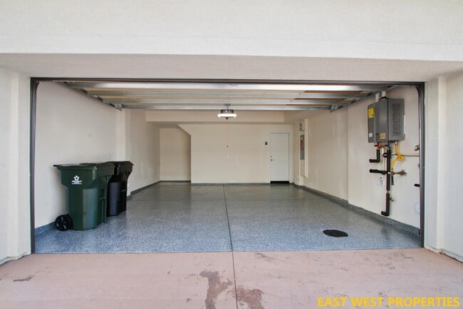 Photo - 1719 W Bushell St