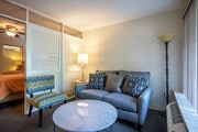1BR,1BA 425 Sqft