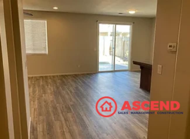 Photo - Alluring Home In Rosedale Area!