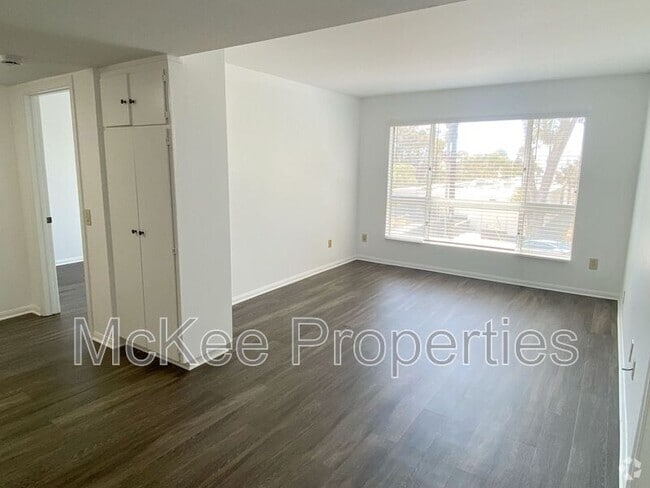 Building Photo - 2825 Third Ave Unit #208 Rental
