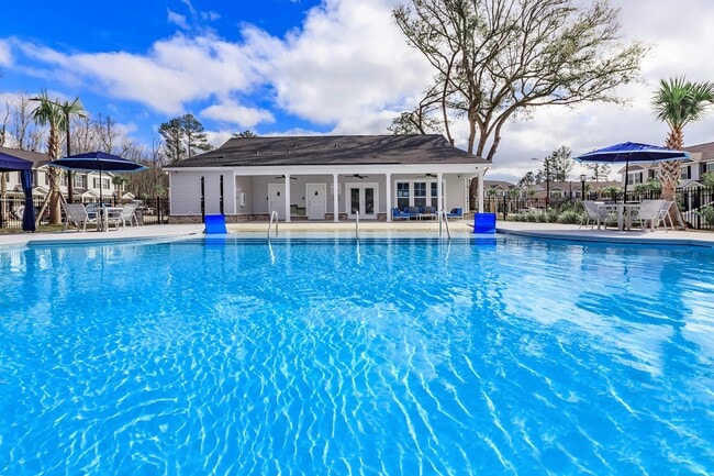 Building Photo - Rivermoor West Rental