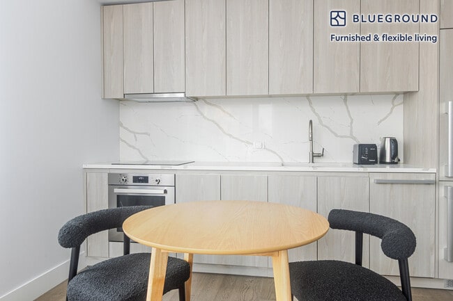 Photo - 200 E 23rd St Unidad FL15-ID1912