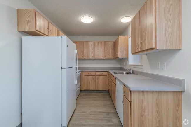 3BR, 1BA - 963SF Kitchen - Parkside Apartments Unit 4