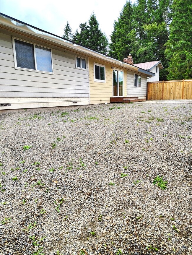 Photo - ### KENT HOUSE/DUPLEX in friendly neighborhood ###