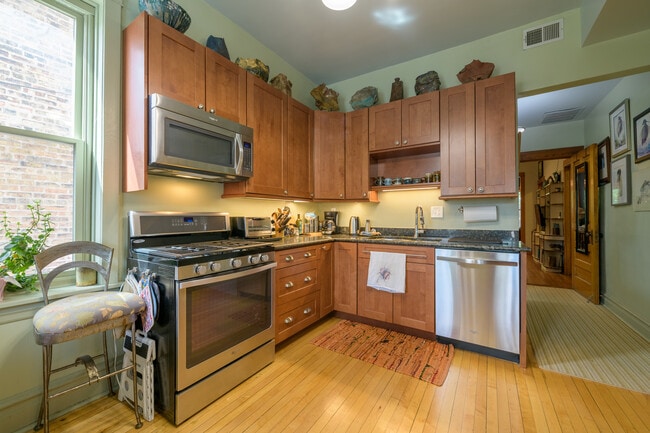 Photo - 2627 N Mozart St Unit 2627 N Mozart #1