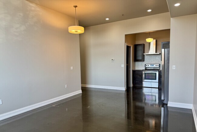 Photo - 1900 Eastland Ave Unit 211