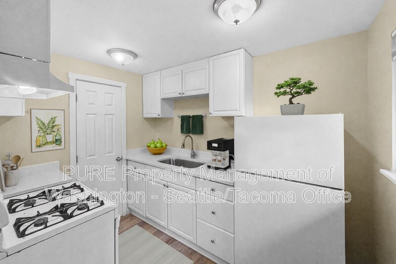 Photo - 15501 Grant Ave SW Unit 3