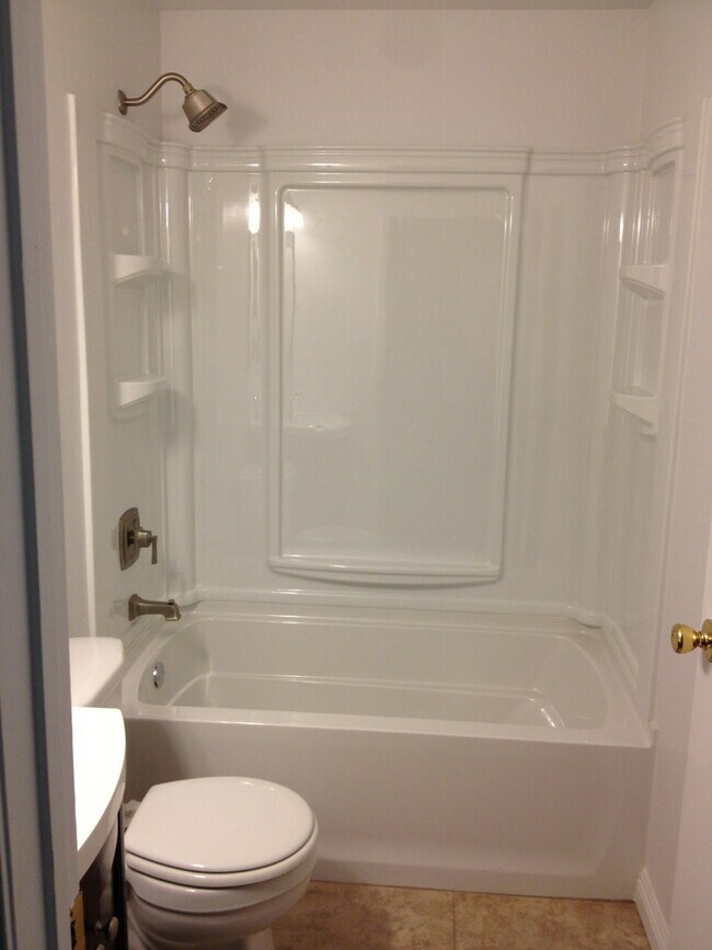 Photo - 1819 Beloit Ave Unidad A