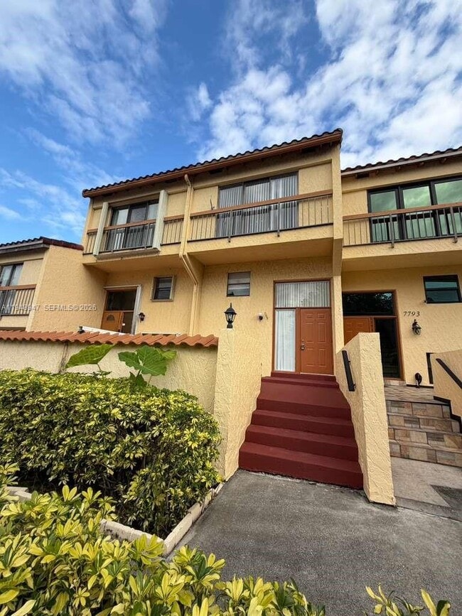 Photo - 7795 Grande St