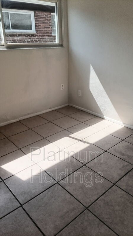 Photo - 1057 Neville Ave