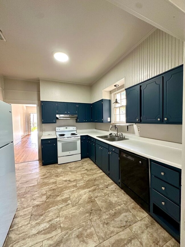 Photo - JANUARY MOVE IN SPECIAL!!!  1/2 OFF 1st Month's Rent