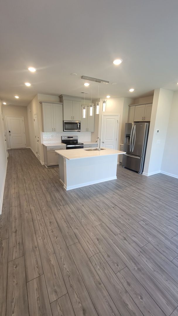 Photo - Energy-efficient townhome with 3BR/2.5BA Garage - Kannapolis