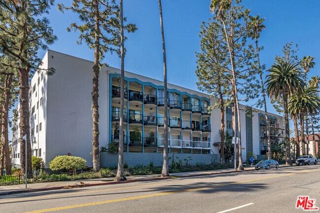 Building Photo - 7560 Hollywood Blvd Unit 108 Rental