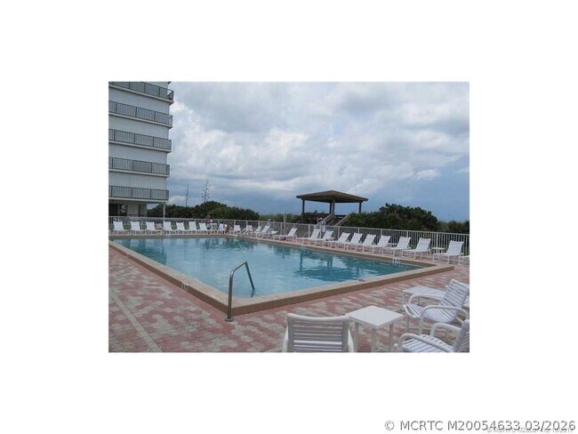 Building Photo - 9400 S Ocean Dr Unit 307