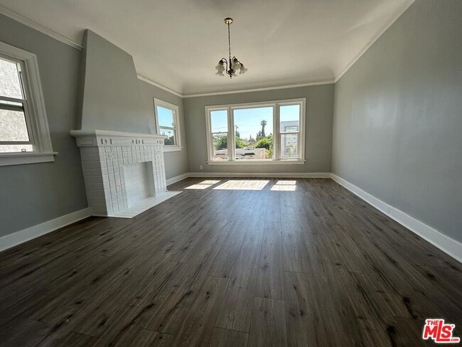 Photo - 759 1/2 N Ridgewood Pl