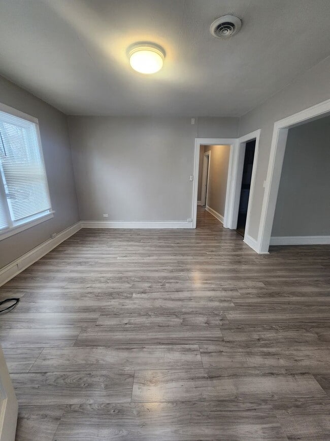 Photo - Two Bedroom in the heart of Old Brooklyn Unit 3