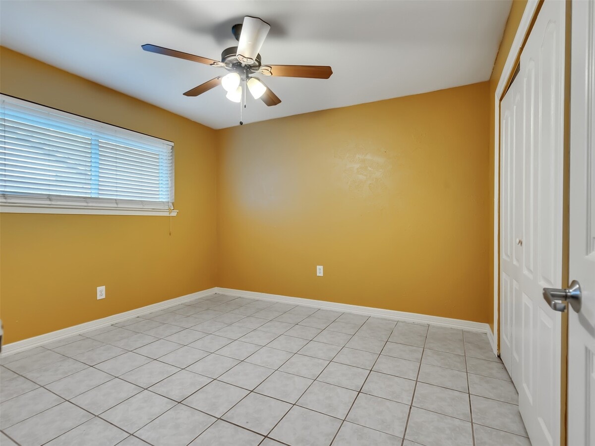 Photo - 22627 Elsinore Dr