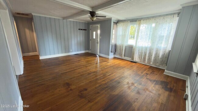 Photo - 1410 Plank Rd