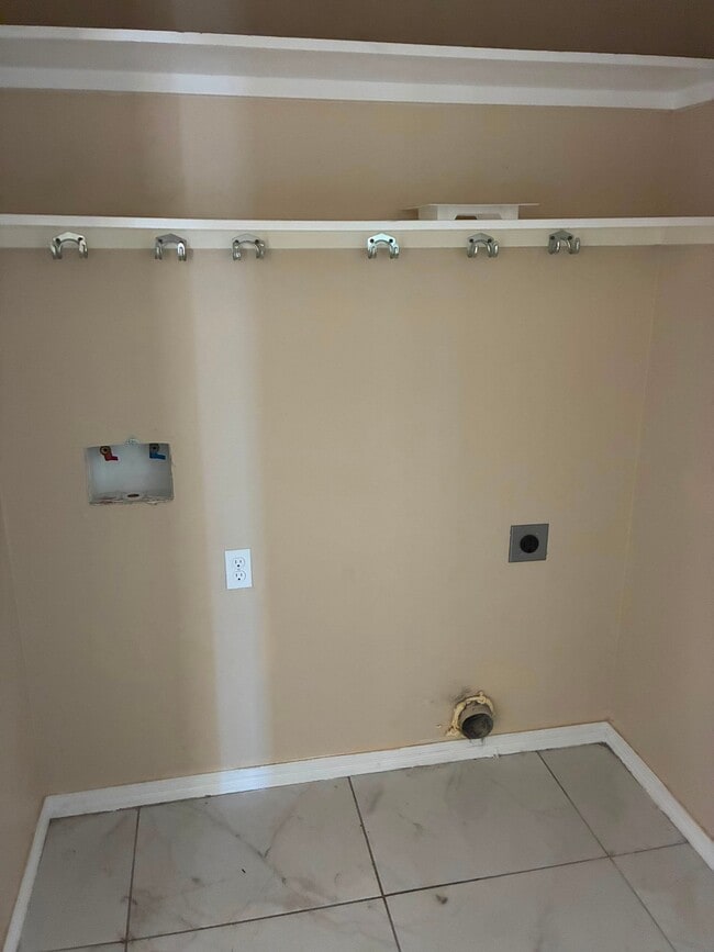 3012 Basil Dr Unit 2