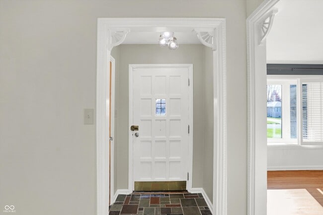 Photo - 1240 N Irvington Ave