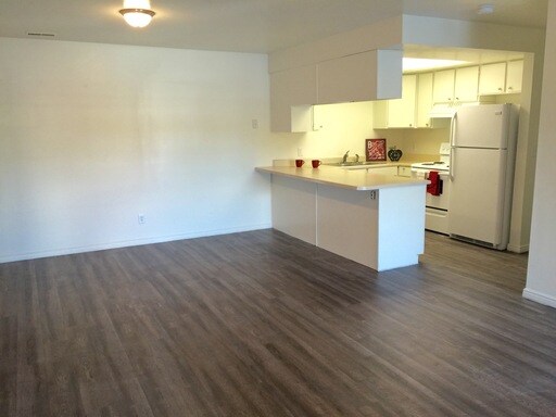 Bentwood Apartments - Bentwood Apartments