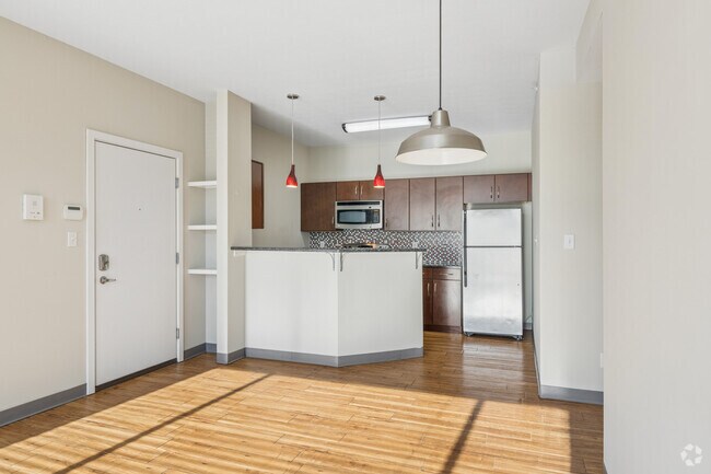 Apartment M, O, Q Layout