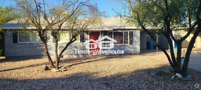 Building Photo - 1002 E Griswold Rd Rental