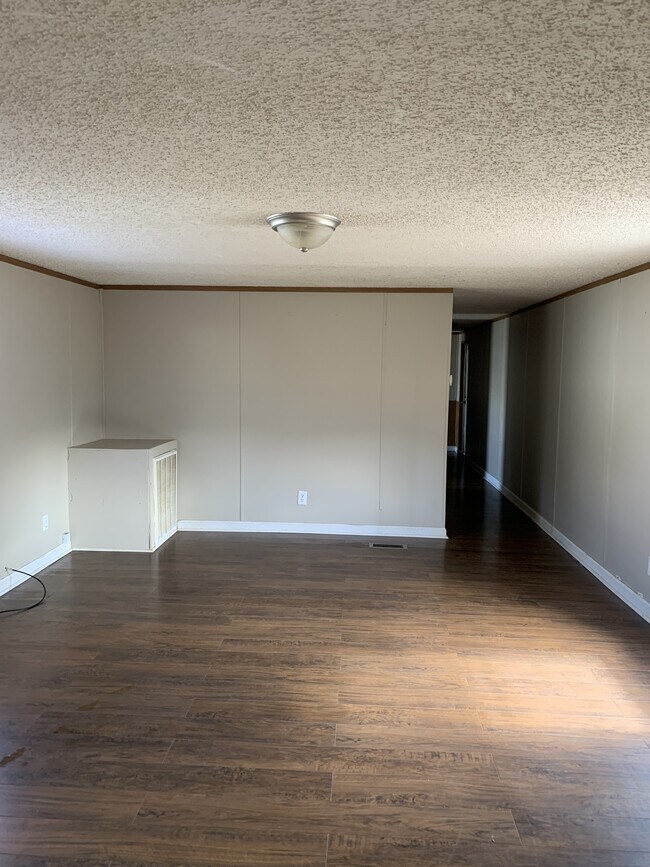 Photo - 154 Zackary St