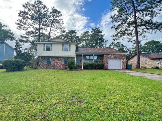 Building Photo - MOVE-IN READY!  [PET FRIENDLY]