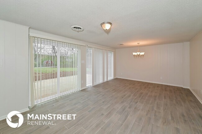 Photo - 944 Kevin Rd