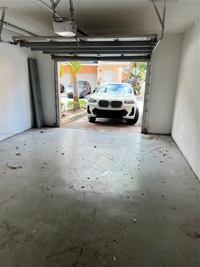 Photo - 2033 SE 10th Ave Unit 605