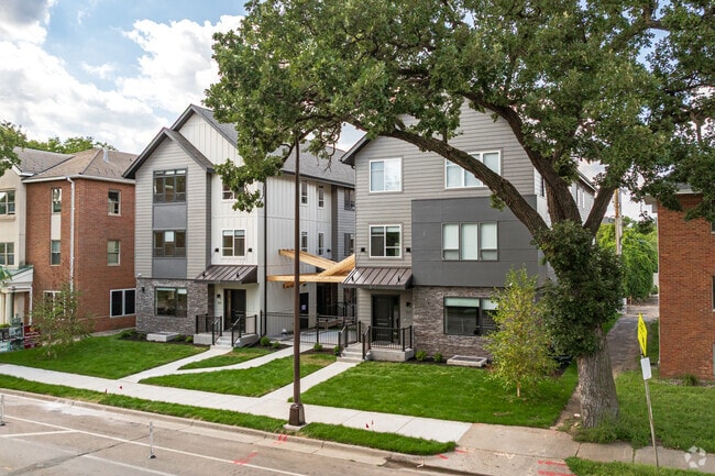 Photo - 509-511 10th Ave SE