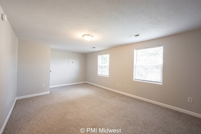 Photo - 395 E Main St Unit B