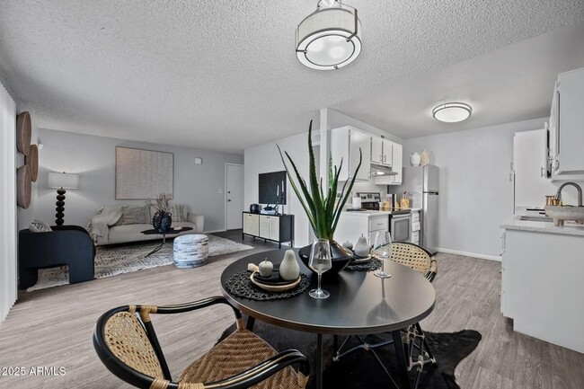 Photo - 4337 N 53rd Ln Unit B1