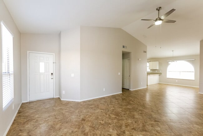 Photo - 1058 S Sierra St