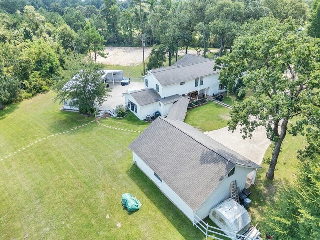 Photo - 8402 Matthews Ln