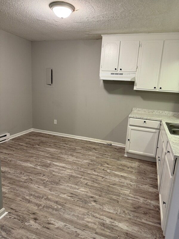 Photo - 700 S English St