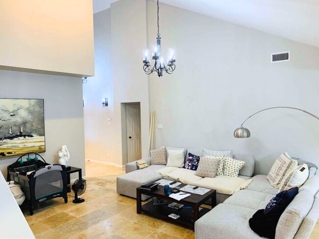 Photo - 5739 Henniker Dr