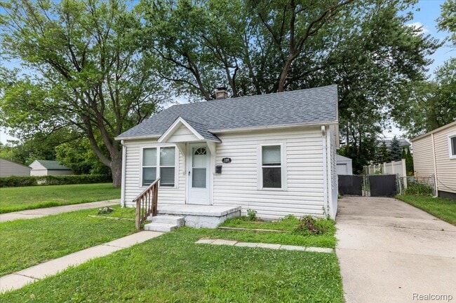 Photo - 125 E Brickley Ave