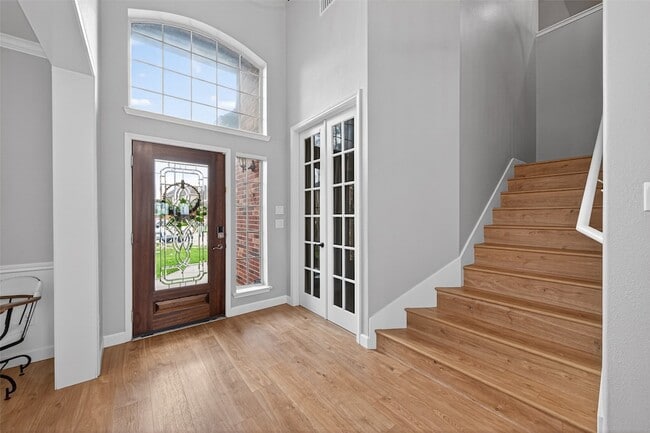 Photo - 3329 Oak Dale Way