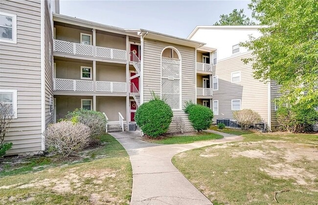 Building Photo - 1006 Brookhollow Dr