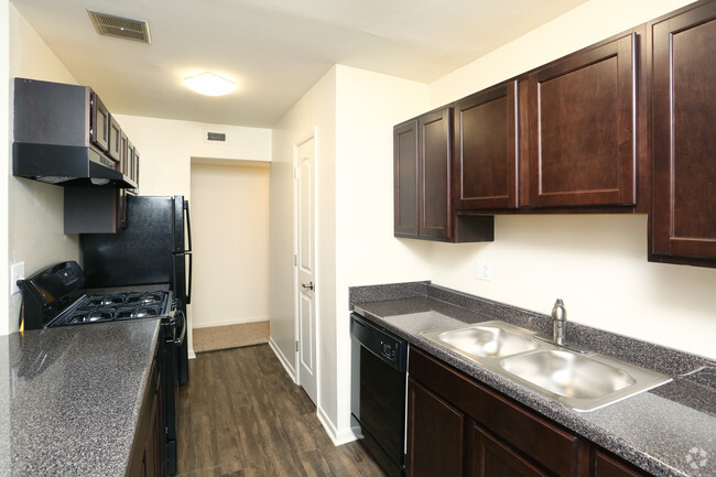 Interior Photo - Hinsdale Lake Terrace Rental