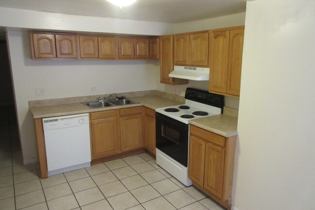 Photo - 1504 Rosemary Ln Unit Apt A