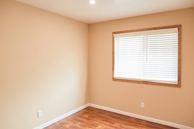 Tudor Park Apartments