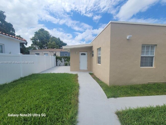 Photo - 2265 SW 15th St Unit Rear