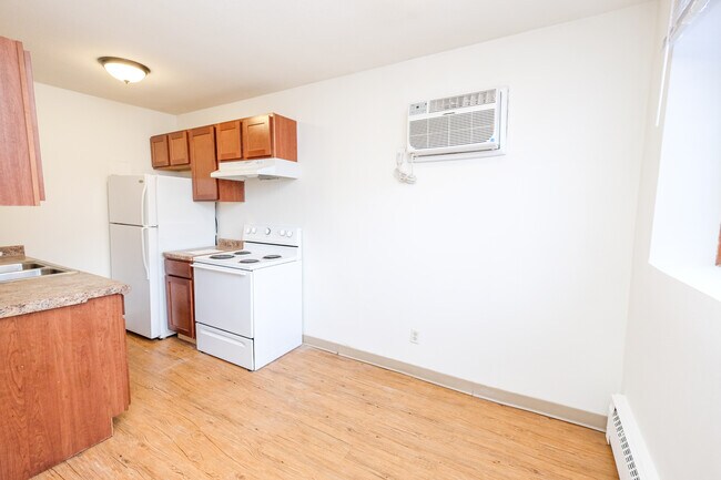 Emerson Apartments | 2537